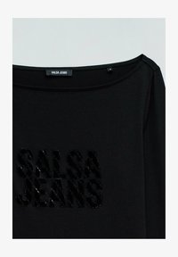 Seleccionado, schwarz