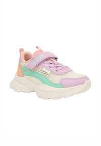Kinderschuhe aus Mesh- und Synthetikmaterialien. Erhältlich in lila, rosa und mintgrünen Farben, mit Klettverschluss, strukturiertem Sohlenprofil und lässigem Design.