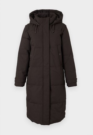 Lungo cappotto invernale imbottito nero con cappuccio, zip frontale coperta da una pattina, due tasche con bottone a scatto e cinturini regolabili sui polsini.