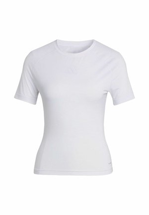 Camiseta deportiva blanca de manga corta, fabricada con material sintético texturizado, con un logo sutil en el pecho y diseño ajustado.
