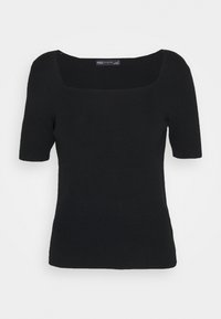 Top in maglia nera con scollatura quadrata, maniche corte e texture a coste. Etichetta con logo visibile sul collo. Design semplice e aderente.