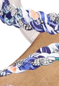 Luna Collection Sandalias - white