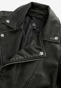 Next REGULAR FIT - Imiteret læderjakke - black