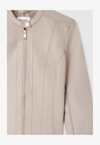 Selezionato, tortora