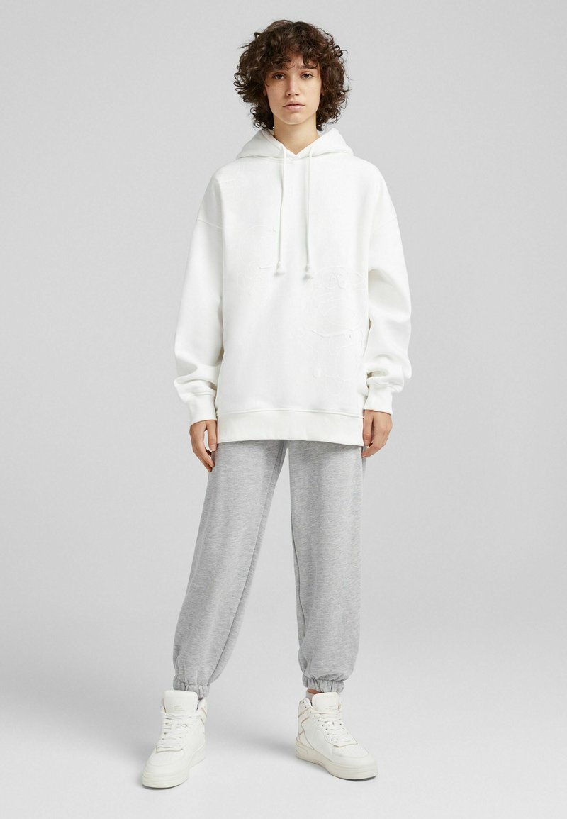 Damen Sweatshirts | Bershka MIT KAPUZE DORAEMON Kapuzenpullover stone/stein - HF60081 Damen Sweatshirts | Bershka MIT KAPUZE DORAEMON Kapuzenpullover stone/stein - HF60081