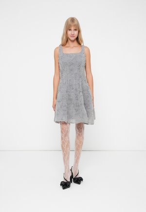 YASISABELLE DRESS - Cocktailjurk - silver-coloured