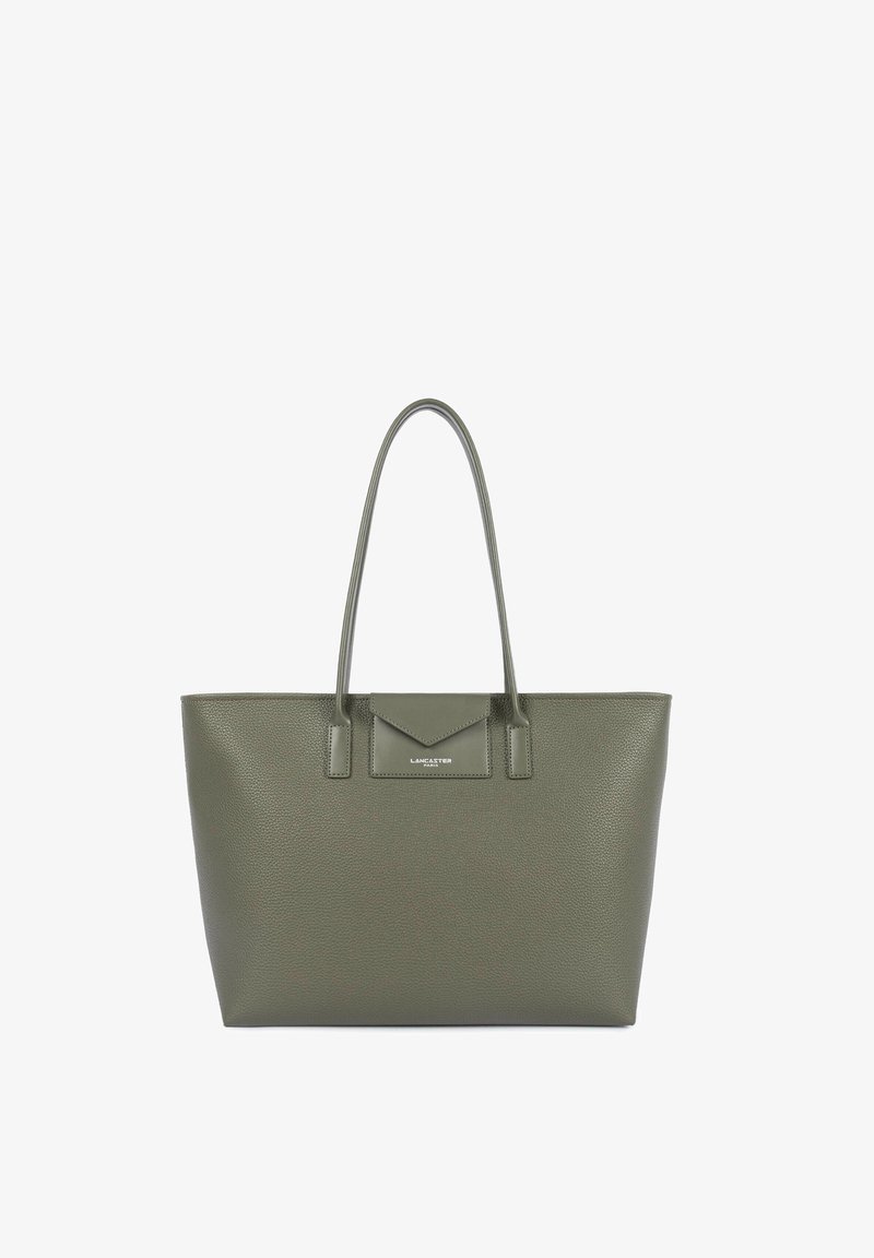 Sac cabas en cuir texturé gris-vert avec deux longues anses et une petite poche avant étiquetée Lancaster Paris.