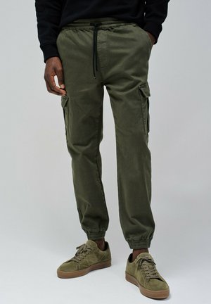 JOGGER  - Pantalones cargo - grün