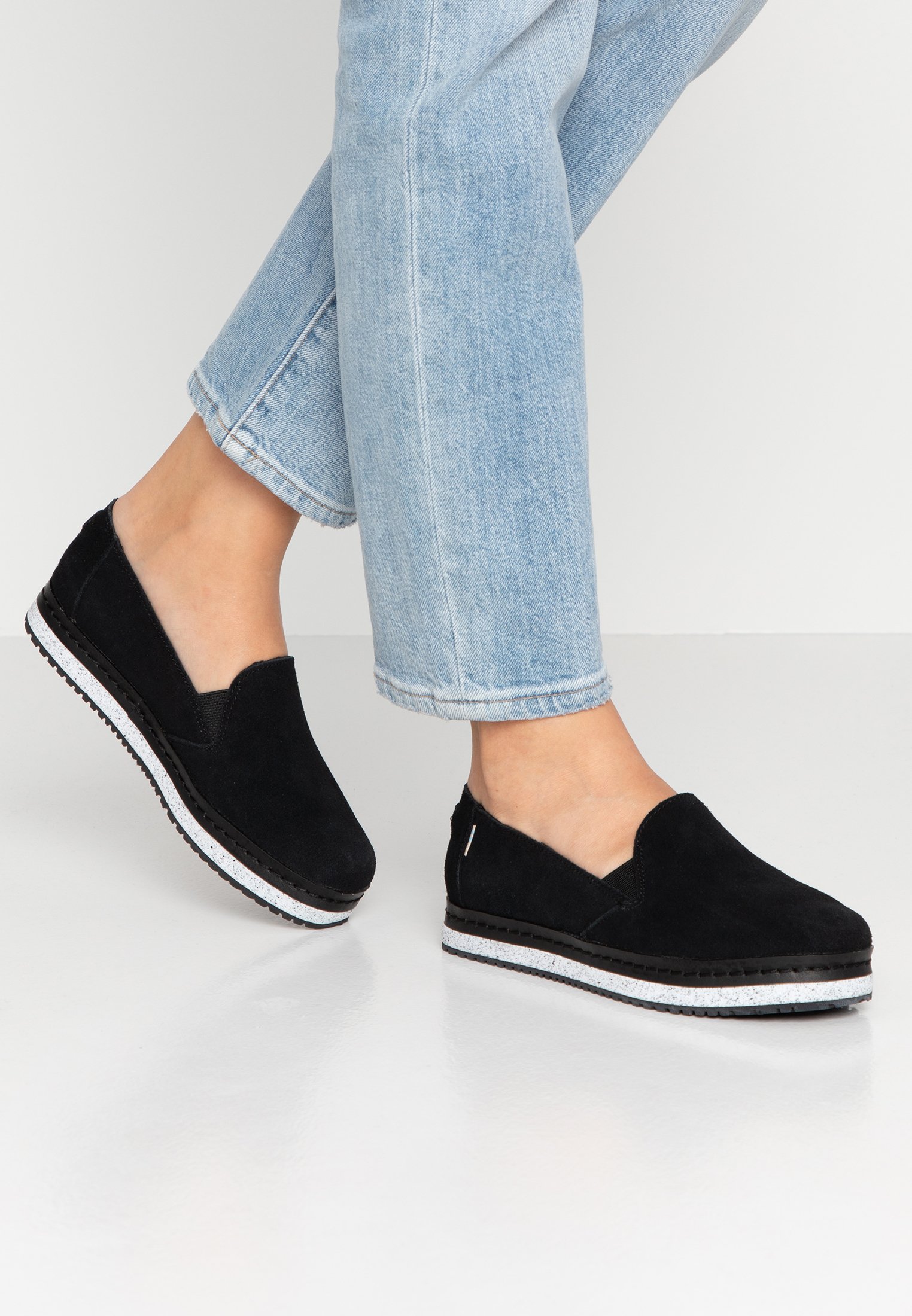 toms palma wrap slip ons