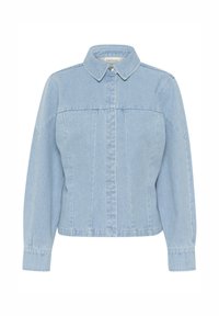 Giacca in denim azzurro chiaro con colletto a punta, chiusura frontale con bottoni, maniche lunghe e dettagli con cuciture verticali. Texture liscia.