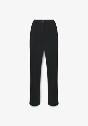 Czarne spodnie o prostym kroju nogawki, z zapięciem na guzik i gładką fakturą tkaniny. Styl minimalistyczny, bez widocznych wzorów.