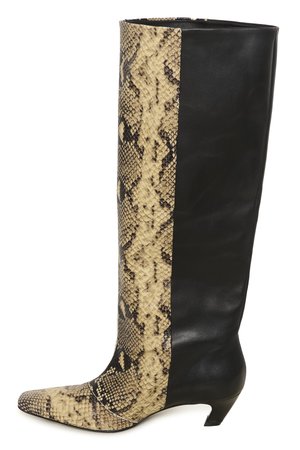 Cizme până la genunchi, cu vârf ascuțit, având model bej și negru de piele de șarpe pe partea frontală și piele netedă neagră pe spate și pe toc.