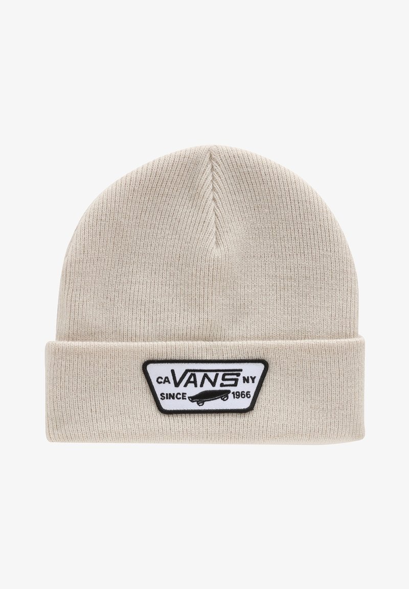 Bonnet beige en maille avec revers plié, orné d'un patch logo Vans affichant un skateboard et le texte "CA Vans NY Since 1966".