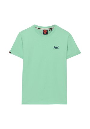 Lysegrøn T-shirt med korte ærmer og rund hals med lille mørkeblåt logo på venstre bryst og en størrelsesetiket inde i kraven.