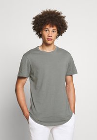 Only & Sons ONSMATT LONGY TEE 7 PACK - T-shirt básica - dark blue/beige/green