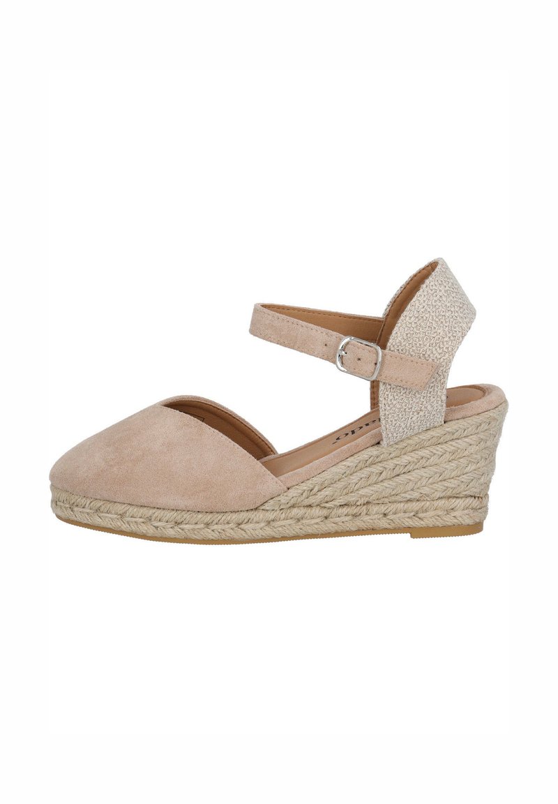 Sandalo con zeppa in suede beige, con cinturino alla caviglia testurizzato e tacco avvolto in corda. Design open-toe e fibbia regolabile per una perfetta vestibilità.