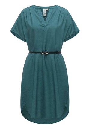 Teal knelang kjole med korte ermer, V-hals og svart belte med sølvspenne i midjen, med buet kant.