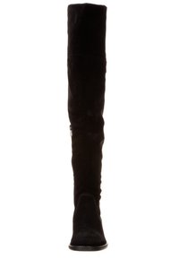 Botas negras por encima de la rodilla hechas de suave ante, con un diseño ajustado, puntera afilada y un tacón delgado con un mínimo detalle de costura.