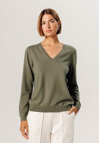 Rodier V-NECK - Strickpullover - olive