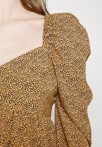 DKNY DRESS - Cocktail φόρεμα / Φόρεμα για πάρτι - saddle tan multi