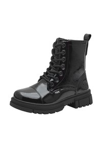 Stivaletti neri lucidi alla caviglia con lacci frontali, punta rotonda, finitura testurizzata, linguetta sul tallone e suola in gomma spessa. Presentano lacci e cuciture neri.