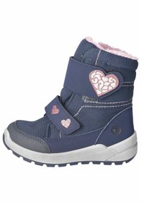 Granatowe dziecięce buty z tkaniny o teksturowanym wykończeniu, różowym futerkiem z sztucznego materiału w środku oraz dwiema regulowanymi rzepami z aplikacjami w kształcie serca i akcentami z brokatu.