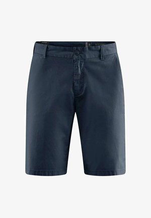 Pantaloni corti blu navy realizzati in un tessuto leggero, con chiusura a bottone, parte anteriore piatta e taglio classico che arriva fino alle ginocchia, texture liscia.