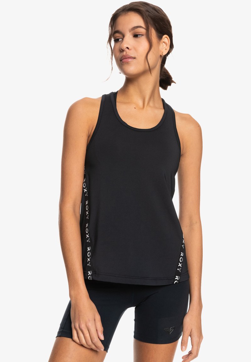 Top deportivo negro sin mangas con un diseño de escote redondo y detalles de logotipo en el lateral. Fabricado con un tejido ligero y elástico.