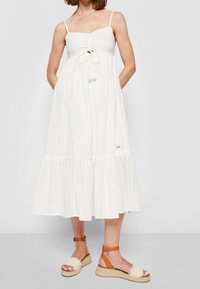 Pepe Jeans Vestido informal - off-white