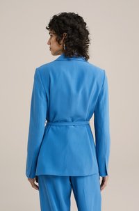 Thumbnail Image 3