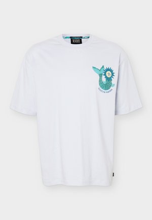 Scotch & Soda, FRONT AND BACK ARTWORK LOOSE FIT  - Camiseta estampada - grey dawn