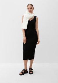 s.Oliver MIT LOCHSTICKEREI - Écharpe - ecru