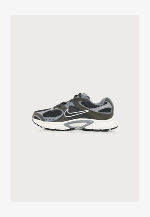 Nike Sportswear, V5 RNR UNISEX - Matalavartiset tennarit - anthracite/black-cool grey/newsprint/sail/black