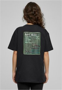 Karl Kani SMALL RETRO OS TEE - Tričko s potlačou - black