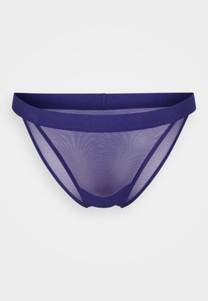 Tmavomodré priesvitné bikiny nohavičky s mäkkým elastickým pásom a minimalistickým dizajnom. Ľahká sieťovaná látka poskytuje priesvitnosť a pohodlie.