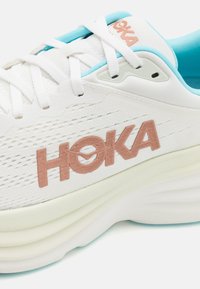 HOKA BONDI 8 - Tekaški copati za cesto - frost/rose gold