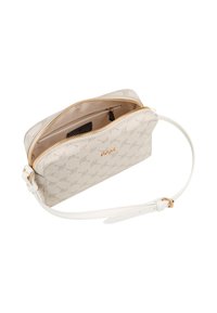 Beige crossover taske med præget mønster, guld lynlås og hvid justerbar rem. Indvendigt har den et kortrum og stofforet.
