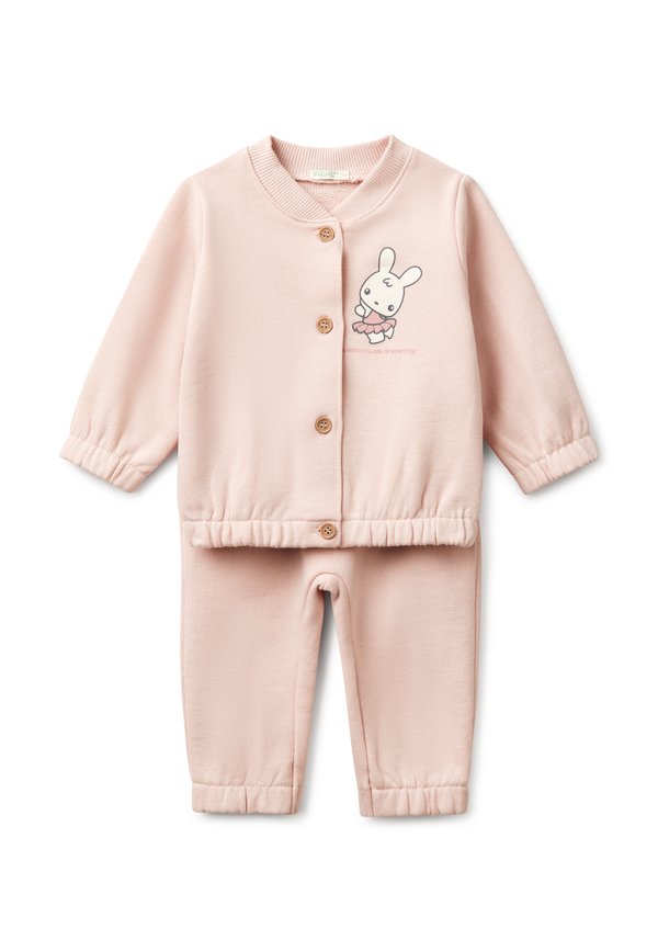 SET - Trainingsanzug