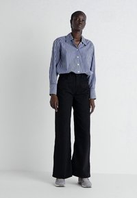GAP BIG STRIPES BIG CUFF BIG COLLAR - Camicia - blue