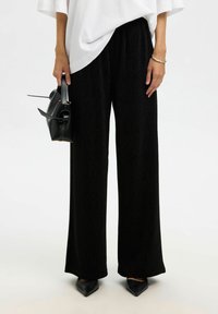 Selected Femme HIGH WAIST  GLITZER - Broek - black