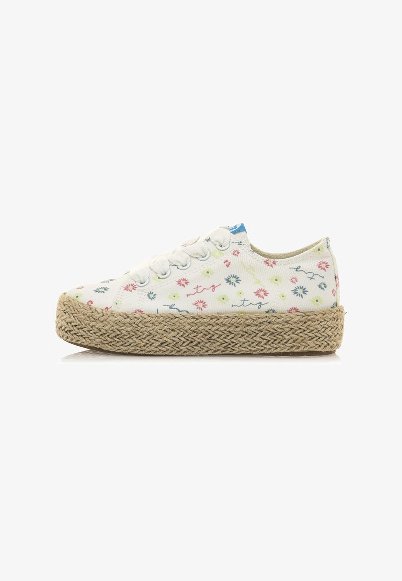 Baskets en toile blanches avec des motifs floraux multicolores, bout rond, design à lacets et semelle en jute tressé naturel.