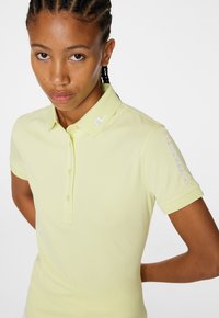 J.LINDEBERG Sports TOUR TECH - Piké - pale lime yellow