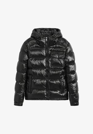 Doudoune noire avec finition brillante, capuche, fermeture éclair à l'avant et poche poitrine. Présente un design matelassé avec des coutures horizontales.