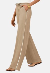 REGULAR FIT - Püksid - mocha brown