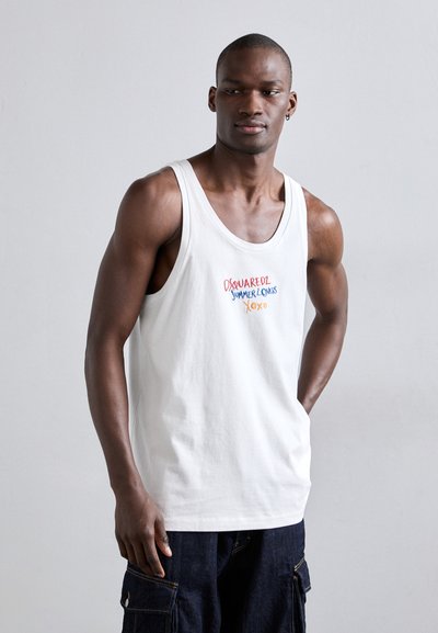 Tricou din bumbac alb cu o croială lejeră, decorat cu un text brodat multicolor: "DSQUARED2 SUMMER LOVERS XOXO."