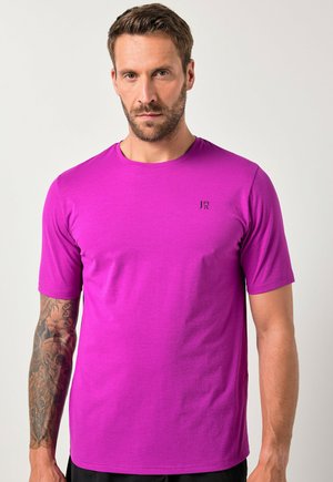 - T-shirt basic