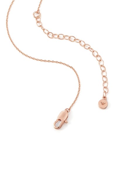 Ruusukultainen ketjun kaulakoru, jossa on lenkkejä, lukko ja pieni pyöreä riipus. Ketjussa on hieno rakenne ja herkkä muotoilu.