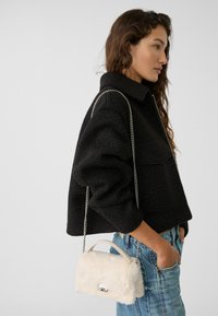 Stradivarius Torbica - white