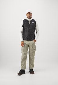 The North Face MOUNTAIN ATHLETICS HYBRID GILET - Γιλέκο - black