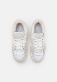 Puma 180 UNISEX - Baskets basses - white/frosted ivory